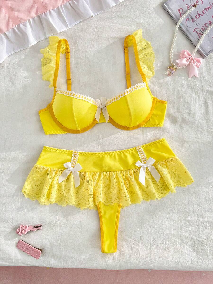 FairyFlirt 蕾絲拼接女款內衣套裝(女款胸罩、低腰迷你裙風丁字褲 2 件套) - 黃色 - 查看 1