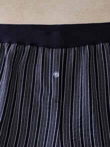 EverLounge Celana Pendek Kasual Pria Motif Garis-Garis dan Blok Warna untuk Sehari-hari - MultiWarna - View 3