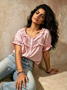 Roveilla Plus Size Women Elegant Solid Color Lace Patchwork Ruffle Hem Short Sleeve Blouse, Spring/Summer - Pink - View 4