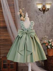 Glamorique Kids 女童白色正式禮服，V領露背設計，3D花朵與大蝴蝶結，無袖緞面大裙擺，優雅生日禮服，簡約婚禮花童裙，派對晚禮服，度假公主裙，舞台表演服裝 - 綠色 - 查看 3