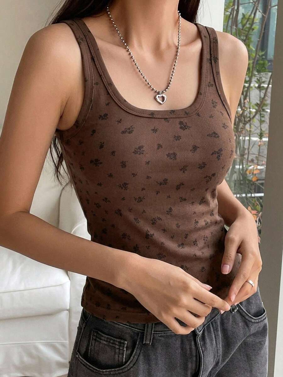 DAZY Tank Top Kasual Musim Panas Motif Bunga Kecil - Coklat - View 1