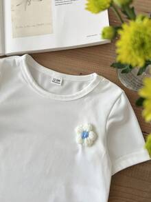 SHEIN 女嬰 0-3歲 夏季&秋季休閒風 2件/套外出套裝，3D花朵裝飾短袖簡約上衣&寬鬆條紋長褲。舒適衣著，適合戶外活動。 - 藍色 - 查看 5