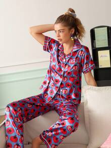 Chillnights Conjunto de pijama para mujer con estampado de tomate vegetal en contraste, satén brillante, cuello de solapa, manga corta y pantalones largos - Rojo - Ver 5
