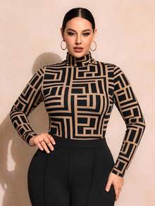 SHEIN SXY 大尺碼時尚通勤幾何印花立領T恤 - 彩色 - 查看 9
