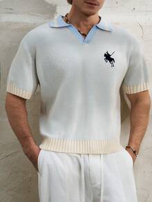 Airaco 男士學院風短袖針織 Polo 衫，淺藍與米色對比羅紋，刺繡馬標誌 - 淺藍色 - 查看 6