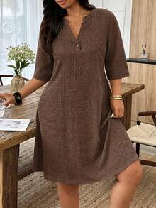 EMERY ROSE 大尺碼女款休閒V領短袖A字中長版寬鬆洋裝，適合度假與日常穿著 - 駝色 - 查看 1
