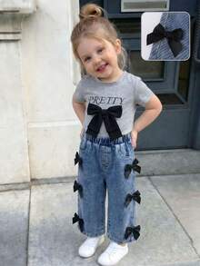 SHEIN Playful Pals 嬰幼兒女童灰色針織短袖T恤 PRETIY 字母印花 3D 蝴蝶結上衣 藍色長褲 蝴蝶結套裝 時尚女童休閒蝴蝶結休閒服 - 灰色 - 查看 7