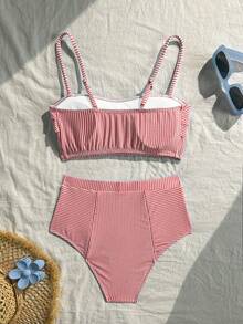 Swim Mod 女款條紋短版荷葉邊下擺吊帶上衣與三角比基尼泳褲泳裝套裝 - 紅色 - 查看 3