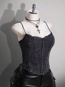 SHEIN ICON 大尺碼女款蕾絲飾邊休閒牛仔風 1960s 百搭日常丹寧細肩帶背心上衣，適合外出、約會之夜、早午餐、女生之夜、萬聖節，深色水洗 - 深色水洗藍 - 查看 8