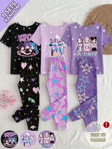 【隨機發送1套】女童春夏時尚酷感K-POP女團圖案印花 淺粉色與紫色清新配色 針織面料 舒適柔軟高彈力 貼身顯瘦 UV光感螢光圓領短袖＋長褲兩件套家居睡衣 - 彩色 - 查看 4