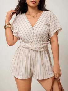 Enliva Plus Size Summer Casual Solid Color V-Neck Batwing Sleeve Pleated Romper - Green - View 7