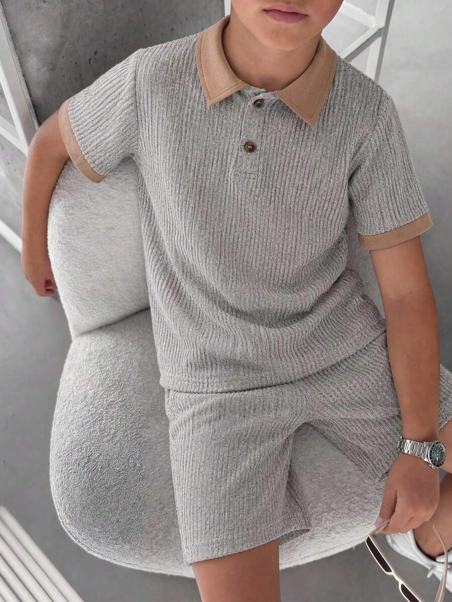 SHEIN Set 2pcs/Set Kemeja Polo Lengan Pendek Kerah Lipat Longgar Polos dan Celana Pendek, Pakaian Kasual untuk Berpergian, Sekolah, Sehari-hari, Olahraga, Cocok untuk Musim Semi/Panas - MultiWarna - View 1