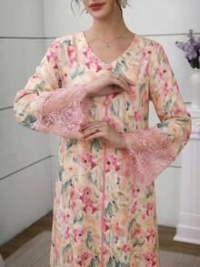 Yasmyna V-Neck Lace Cuff Print Dress With Headscarf - Multicolor - View 7