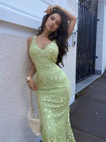 Aloruh Women's Jacquard Fitted Backless Deep V-Neck Dress - Green - View 5
