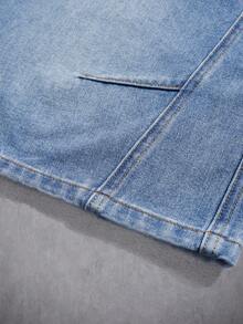 Manfinity Roghcode Pantalones cortos de mezclilla azul lavado claro con costura inversa casual para hombres jóvenes - Lavado ligero - Ver 5