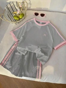 SHEIN Set Kaos Anak Perempuan (Ukuran Besar), Gaya Sporty, Kombinasi Warna Pink dan Hijau Tua, Set Kaos Lengan Pendek dan Celana Pendek, Desain Longgar dan Pas untuk Musim Panas, Kain Ringan, Cocok untuk Aktivitas Sehari-hari, Olahraga Santai, atau Acara Khusus. - Grey - View 5