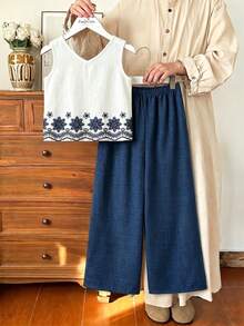 SHEIN Elladie kids 女童春夏新款休閒通勤兩件套，精緻刺繡V領無袖鏤空燒花寬鬆背心上衣，搭配收腰編織雙色斜紋寬鬆長褲，適合日常休閒出遊 - 白色 - 查看 4