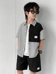 SHEIN 2件組兒童青少年男孩舒適日常百搭寬鬆韓系時尚個性酷條紋襯衫對比色上衣與黑色短褲套裝，適合春夏秋冬，適合表演、攝影、開學季，校服襯衫 - 黑色 - 查看 4