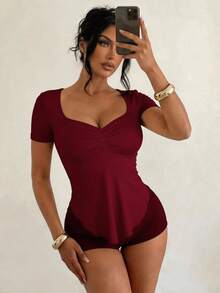 Sirith Foxxy Minimalis Warna Polos Kasual Leher Persegi Desain Hem Asimetris Lengan Panjang untuk Wanita Merah - Burgundy - View 3
