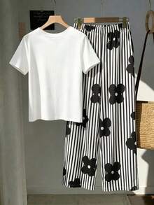SHEIN Genkimix Kids 2件/套基礎休閒慵懶純色套裝，馬印花，不規則下擺，側面抓皺設計，圓領短袖T恤，搭配黃色條紋紋理布料直筒長褲套裝，適合日常/外出多種場合，春/夏/四季風格，幼女套裝，兒童日常舒適夏季穿搭，女童套裝 - 黑與白 - 查看 2