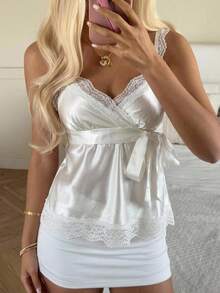 CovetEZ 女款優雅法式緞面蕾絲拼接綁帶細肩帶背心上衣 - 米色 - 查看 6