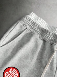 Manfinity EMRG Men's Light Gray Casual Streetwear Double Waistband Capri Pants, Y2K Style Colorful Lips Heart Planet Print, Loose Fit Drawstring Sweatpants, Summer Vacation Party Music Festival - Multicolor - View 3
