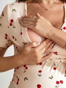 SHEIN 孕婦櫻桃印花側結短袖哺乳上衣 - 杏色 - 查看 8