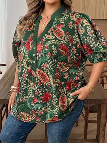 SHEIN CURVE+ Plus Size Women's V-Neck All-Over Print Casual Versatile Daily Wear T-Shirt - Multicolor - View 3