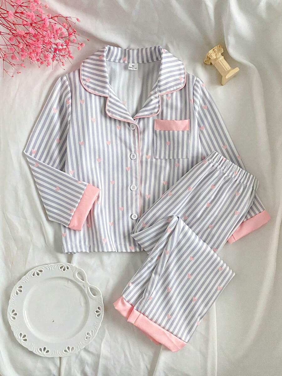 SHEIN 2件組女童睡衣套裝,適合夏秋/冬季,時尚甜美酷感風,灰色條紋配粉色愛心印花,柔軟光滑翻領開襟長袖 - 淺粉色 - 查看 1