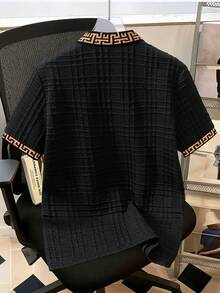 Manfinity Homme Men's Knitted Jacquard Solid Color Textured Collar & Cuff Black Ribbed Polo Shirt With 2 Black Buttons - Black - View 2