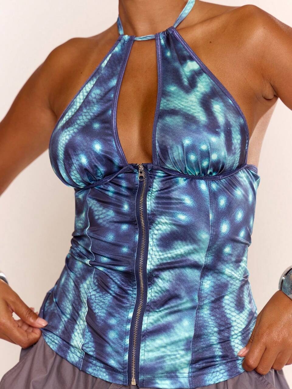 Blue Animal Printed Keyhole Cutout Graphic Top