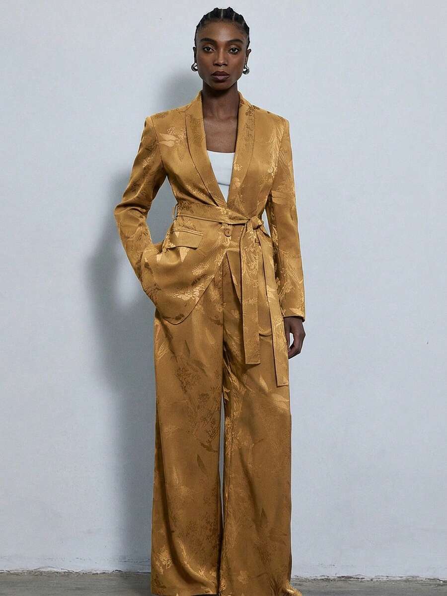 Aveloria Modichic Ensemble de costume pour femme style européen et américain, nouvelle mode automne/hiver, polyvalent, en satin jacquard avec lacets, élégant, tissu spécial - Jaune moutarde - Voir 1