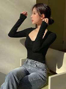 DAZY 女士纯色心形领长袖褶皱修身T恤 - 黑色 - 查看 3