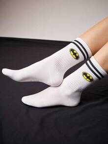 BATMAN X SHEIN 1 Pack Cartoon Pattern White Crew Socks For Men And Women - Black and White - View 4