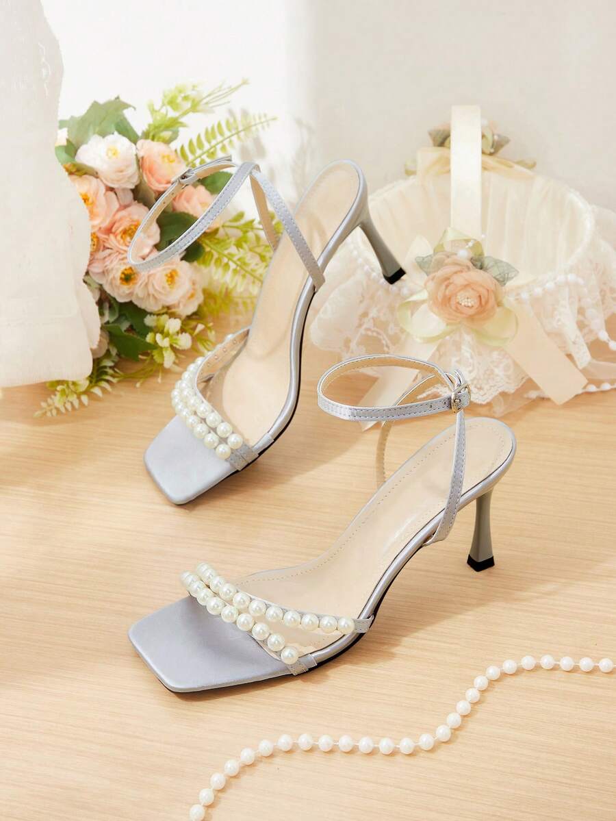 CUCCOO HITCHD Sandal Tipis Berhiaskan Mutiara untuk Wanita, Gaya Kasual Elegan dan Nyaman, Cocok Dipakai untuk Kerja dan Acara Formal, Sandal Ini Juga Cocok untuk Kencan dan Pesta - Abu-abu. - View 1