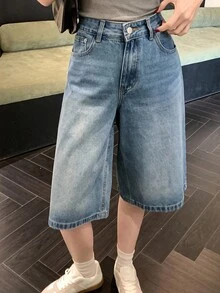 DAZY 女款寬鬆休閒韓風破洞牛仔短褲 夏季小個子適用 - 藍色 - 查看 2