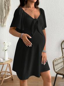 SHEIN Vestido de maternidad de manga corta y largo medio con corte A, mangas con volantes y cuello semiabierto - Negro - Ver 5