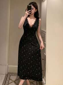 DAZY 秋冬蝴蝶結圖案滿版印花對比色蕾絲拼接收腰長洋裝 夏季女款睡裙睡衣 - 黑色 - 查看 4