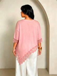 Rustia Plus Size Women's Contrast Lace Drop Shoulder Asymmetrical Hem T-Shirt - Pink - View 2