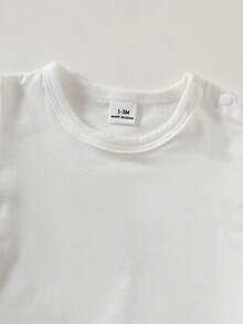 SHEIN Neugeborenen Baby Jungen Sommer Set, salbeigrüner gerippter Kurzarm-Romper mit 3D-Bären-Patch, Hosenträger, Baumwollmischung atmungsaktiv, lässiges Familien-Matching-Outfit - Grün - Übersicht 6