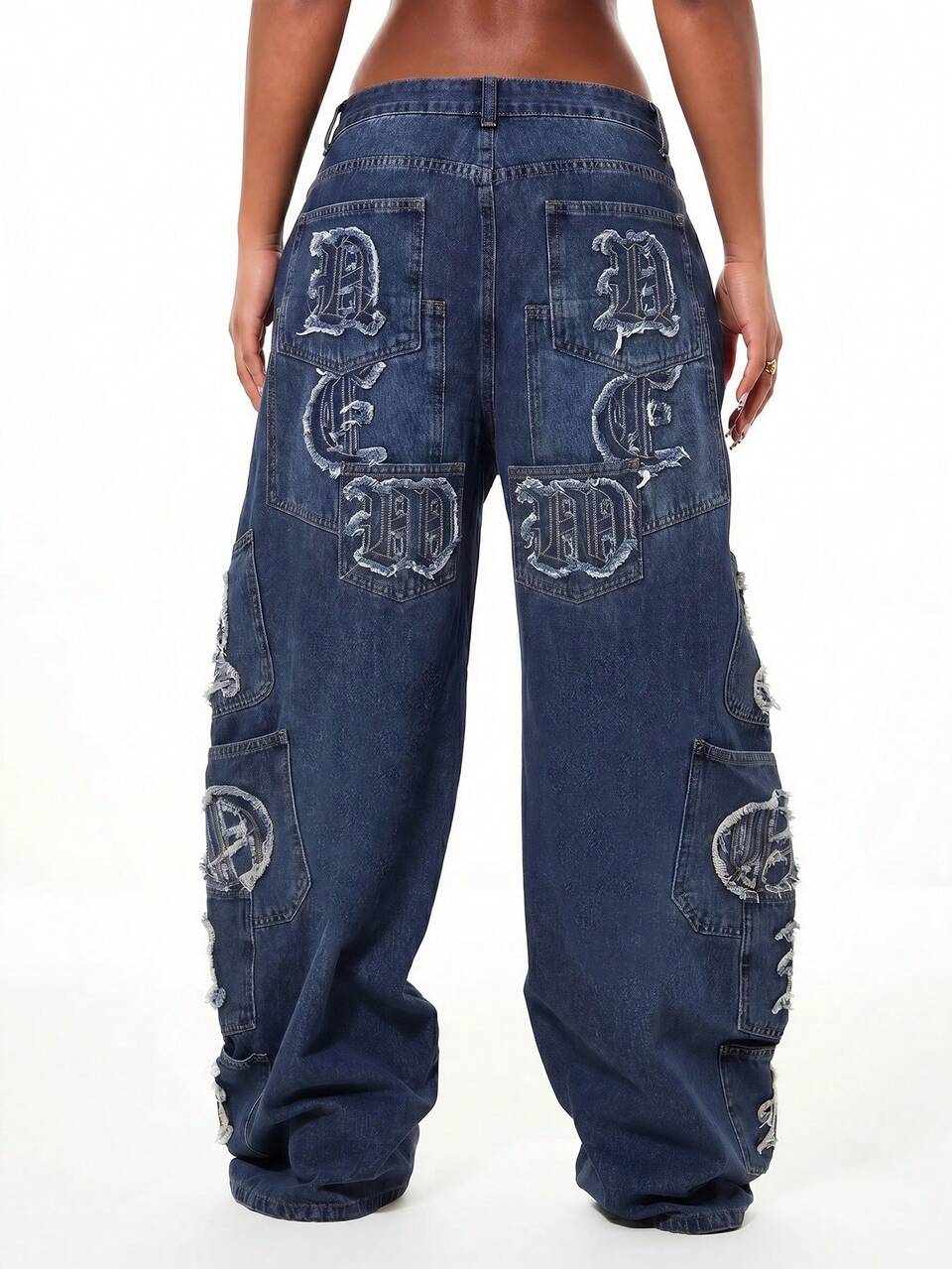 SUMWON Pantalones vaqueros de pierna ancha con parches de letras