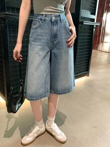 DAZY 女款寬鬆休閒韓風破洞牛仔短褲 夏季小個子適用 - 藍色 - 查看 3
