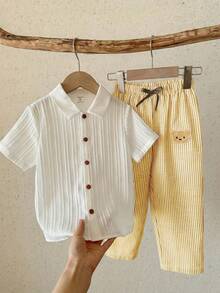 SHEIN LMoss Kids 男童纯色梭织休闲衬衫和条纹休闲裤两件套 - 彩色 - 查看 4
