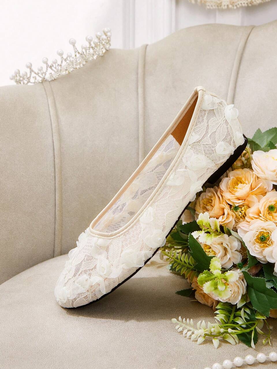 CUCCOO HITCHD Three-Dimensional Rose Lace Round Toe Flats, Gentle Mesh Yarn Low Vamp Shoes, Commuting Dating Bridesmaids Breathable Women's Shoes