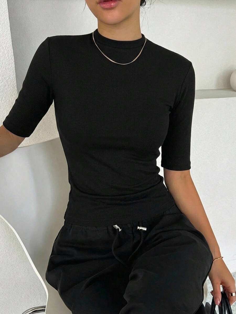 DAZY Women's Solid Color Fitted Versatile Casual T-Shirt - Black - View 1