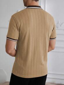 Core Aspect 男士 Polo 衫，針織鉤編面料，拉鍊 Polo 衫，復古休閒 Polo 衫，老錢風對比領針織短袖 Polo 衫，男士麻花編織紋理半拉鍊設計，日常通勤，休閒百搭上衣，適合日常休閒、週末旅行、戶外活動、探險旅行、輕鬆工作環境或半正式場合，可用作男朋友/丈夫禮物、週年/生日禮物、派對、夏季度假、海灘穿著、夏威夷婚禮以及春夏穿著 - 卡其色 - 查看 3