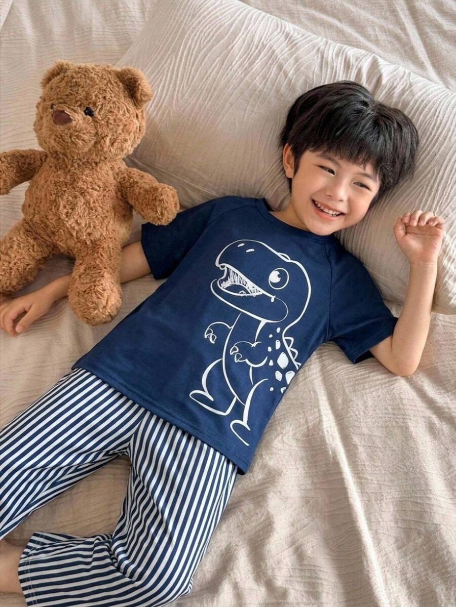 SHEIN 小男孩春夏季可愛恐龍圖案短袖T恤與綠色格子長褲睡衣套裝,適合居家、休閒、外出與日常穿著 - 綠色 - 查看 1