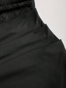 Sweetra Y2K 性感露肩百褶皺褶蕾絲拼接優雅度假洋裝 - 黑色 - 查看 3