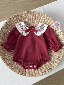 SHEIN Playful Pals 女嬰田園風刺繡娃娃大領結蝴蝶結可愛荷葉邊彈性袖口長袖連身褲 秋季 - 紅色 - 查看 1