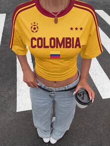 Muchica 女款寬鬆版型哥倫比亞國家足球隊球衣上衣，蝙蝠袖 T-shirt，對比紅領口與條紋袖設計，復古學院風，經典時尚青春街頭風，面料光滑舒適，適合賽事日，2026 世界盃運動時尚足球街頭風球衣 - 彩色 - 查看 4